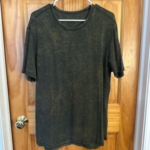Mens lululemon athletica Dark Olive Short Sleeve Tee sz L